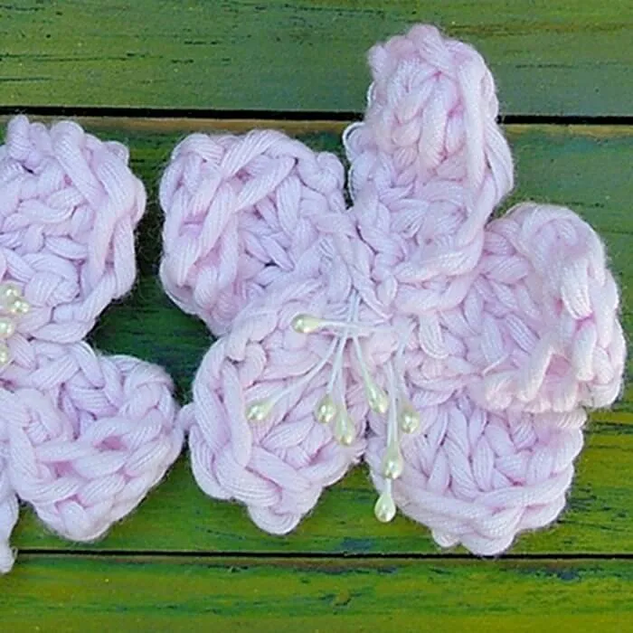 Twenty to Make Knitted Flowers