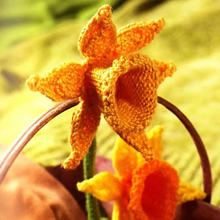 Twenty to Make Knitted Flowers